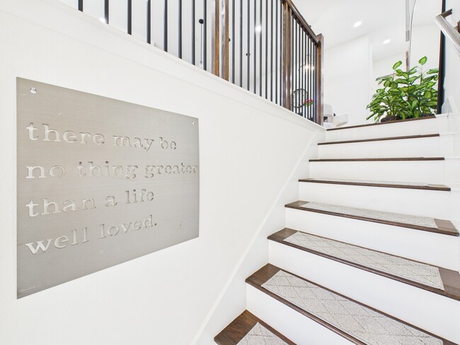 Photo - 1404 Spring St