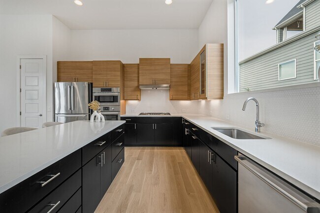 Photo - Beautiful Furnished Rental