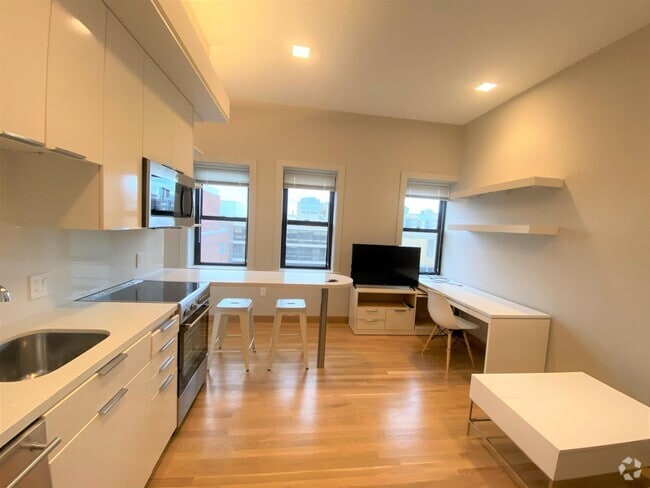 Building Photo - 115 Mt Auburn St Rental