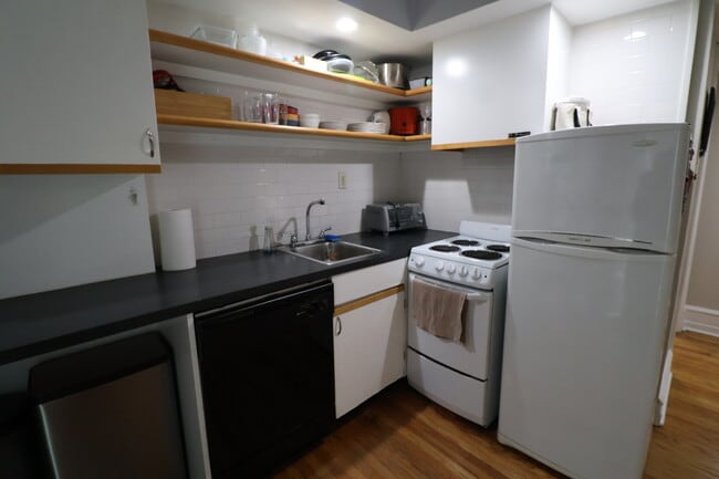 Photo - 280 S 23rd St Unit 1R