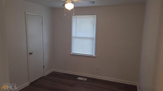 Photo - 715 Edwards Ave