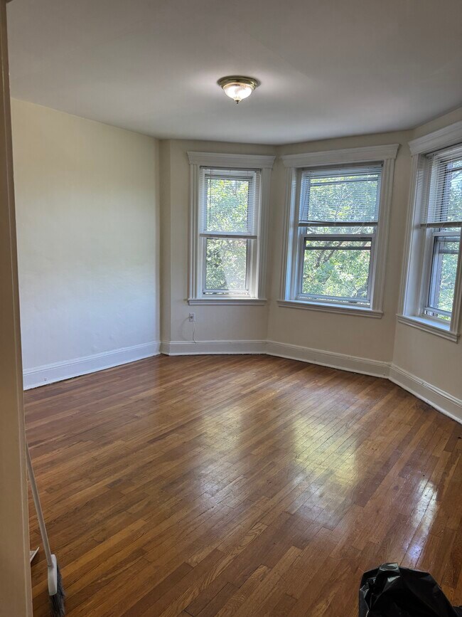 380 Riverway Unit 3