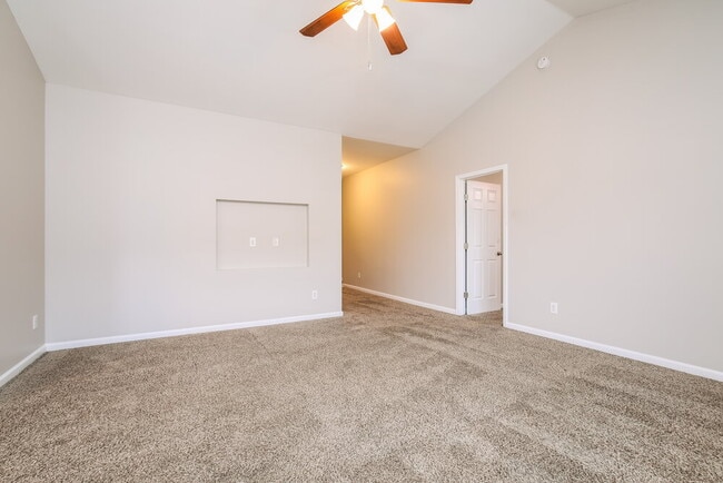 Photo - 2202 King Malcolm Ln