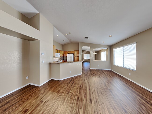 Photo - 2037 N 107th Dr