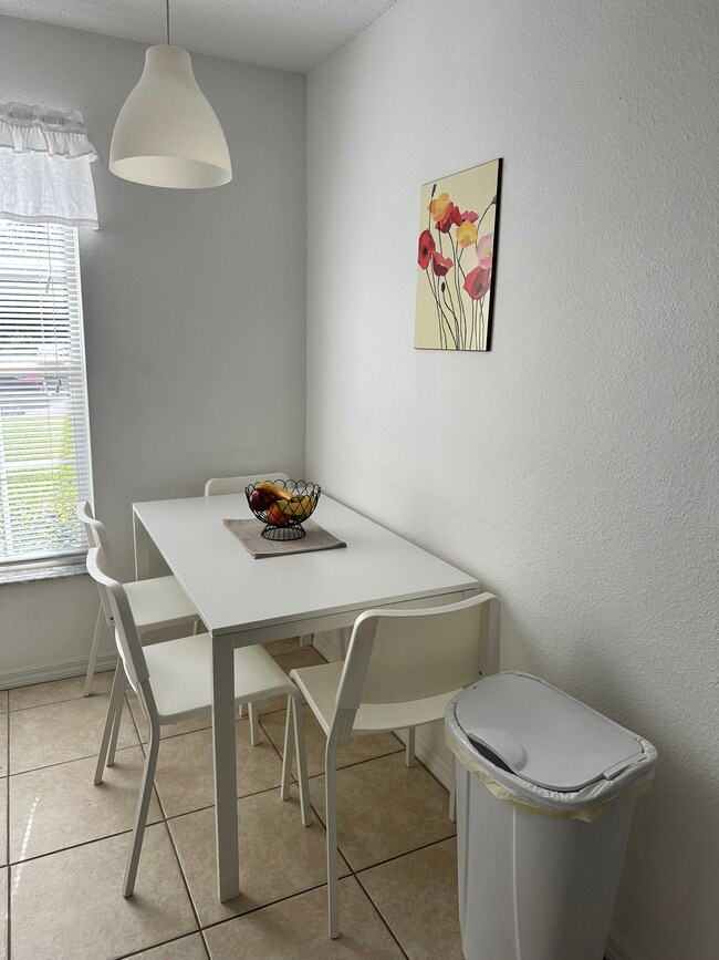 Photo - 833 Durango Loop St