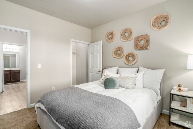 B1 2BR, 2BA - 1,200SF - Bedroom