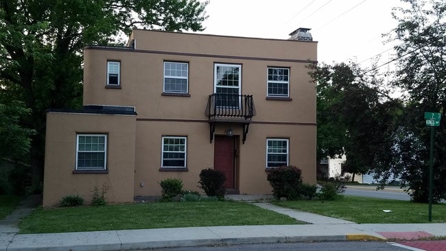 313 7th St., Winona Lake, IN - 313 7th St Unit 2