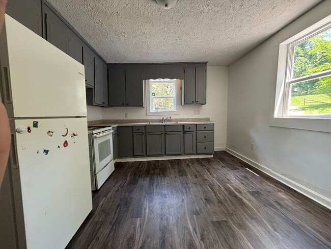 Photo - 3 Bed | 1 Bath | Spacious Apartment Westover WV Unit Apt C