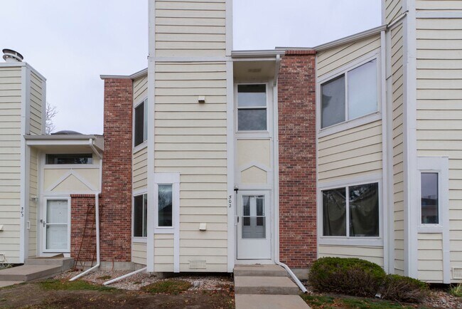 Photo - Spacious 2-Bed, 3-Bath Condo Retreat in Arvada - 1,220 Sq. Ft. of Comfort! Unit #502