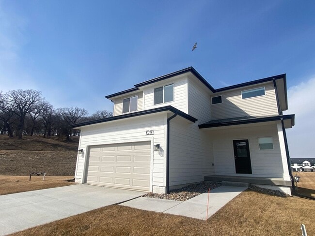 Photo - Luxury New Construction Home - RENT SPECIAL!