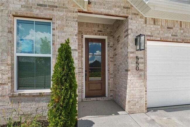 Photo - 550 Apollo Dr