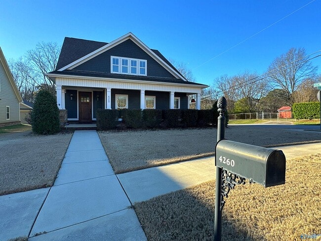 Photo - 4260 Sullivan St