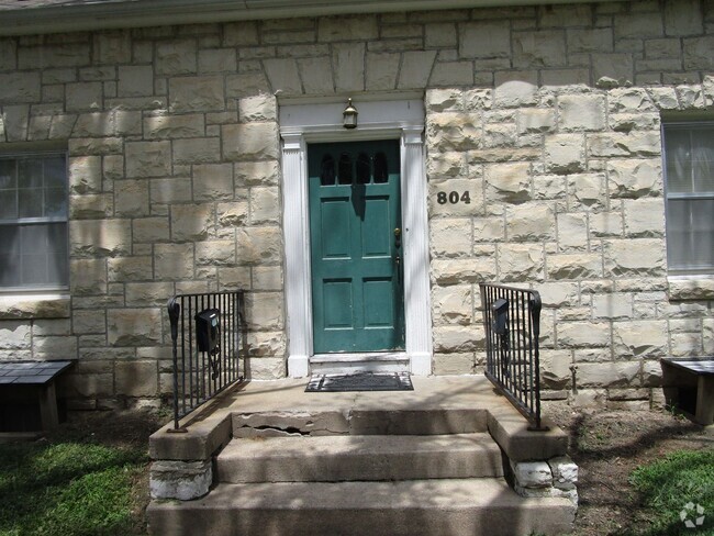 Building Photo - 804 Laramie St Unit Main Rental