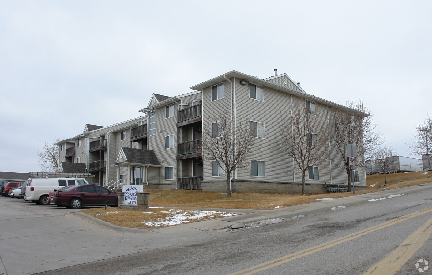 Burlington Square Apartments - Burlington Square Apartments