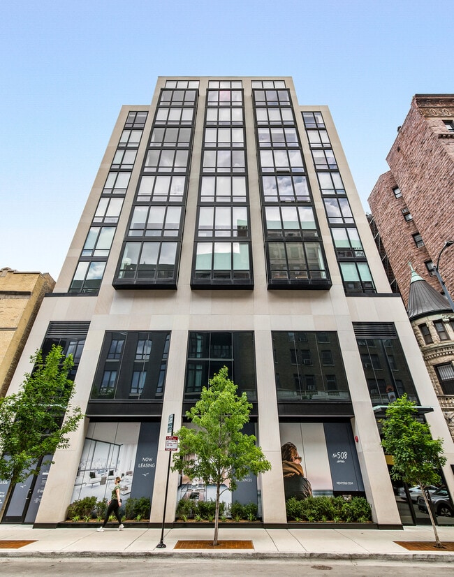 Building Photo - 508 W Diversey Pkwy Unit 705 Rental