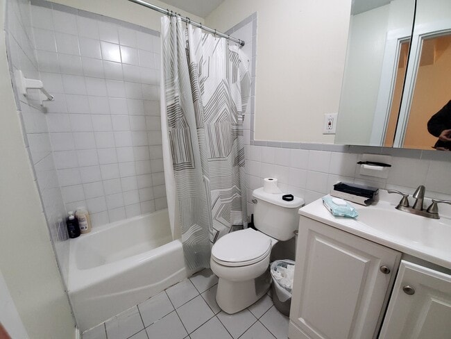 Photo - 533 Newbury St Unit 1