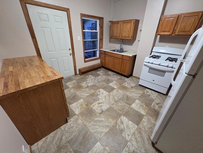Photo - 360 Main St Unit Apt #1