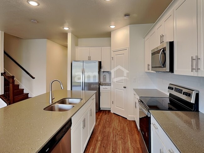 Photo - 211 Allen Ln