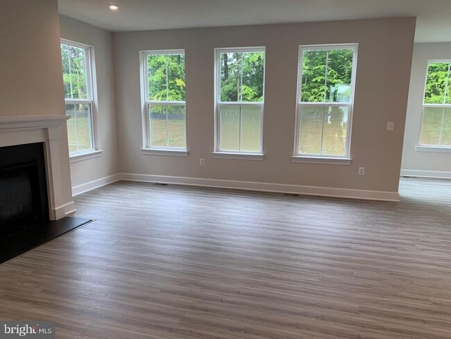 Photo - 150 Boxelder Dr