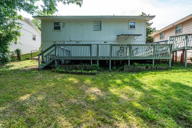 Photo - 1016 Ave G