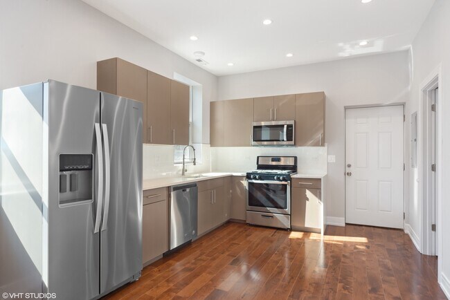 Photo - 2510 S Sacramento Ave Unit 2