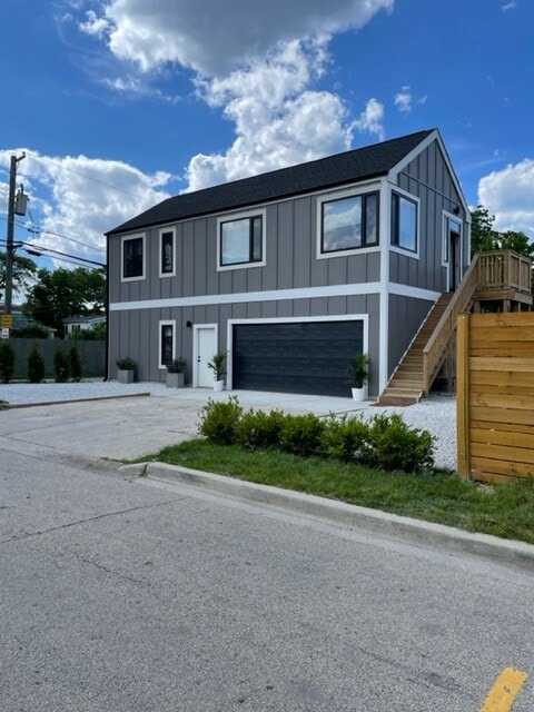 Building Photo - 1502 Fowler Ave Rental