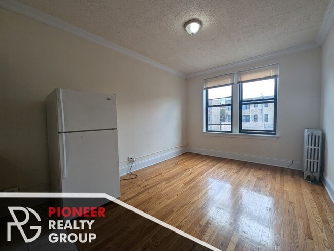 Photo - 2715 N Milwaukee Ave Unit 209