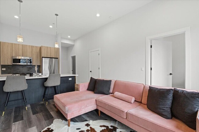 Photo - 2317 N Clark St Unit 301