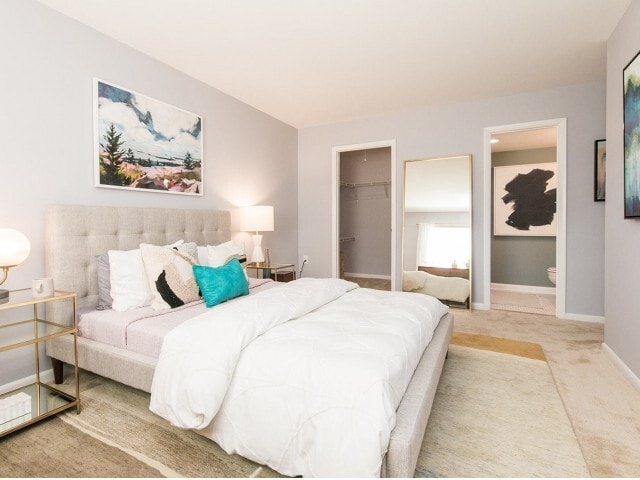 Crofton Village Apartments