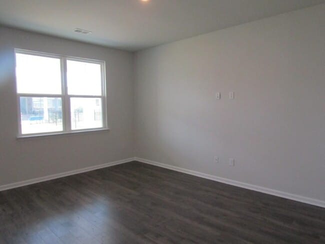 Photo - 2165 Ainsley Dr