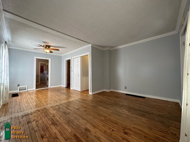 Charming 2 Bedroom Home in St. Paul - Charming 2 Bedroom Home in St. Paul
