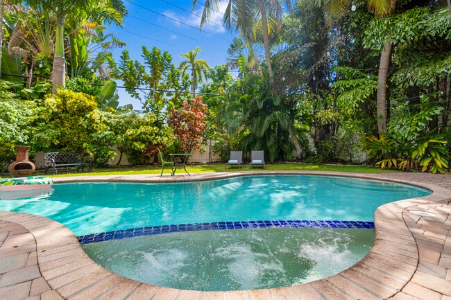 Photo - 614 SE 5th Ct