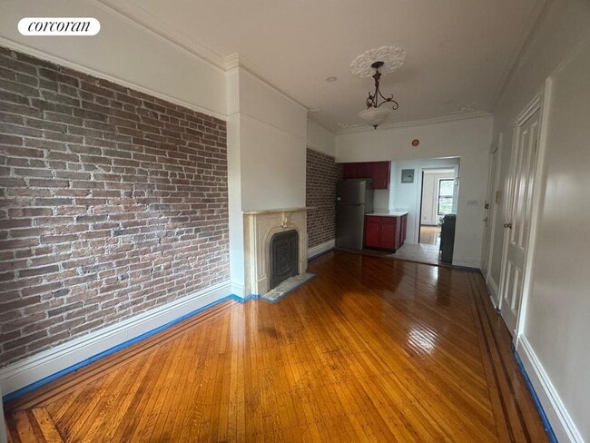 Photo - 49 Monroe St