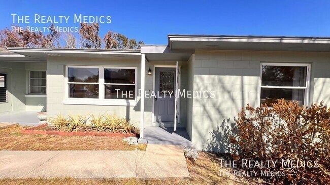 Photo - 2271 Northland Rd