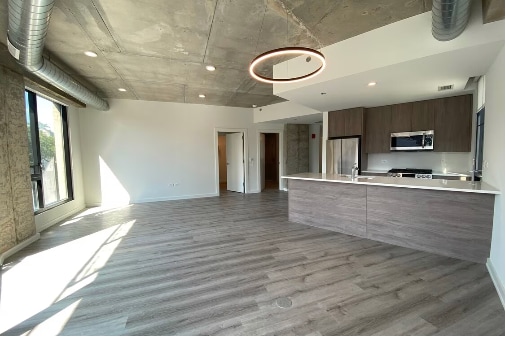 Building Photo - 1123 W Patterson Ave Unit 3