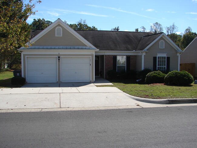 Building Photo - 404 Kinship Ln