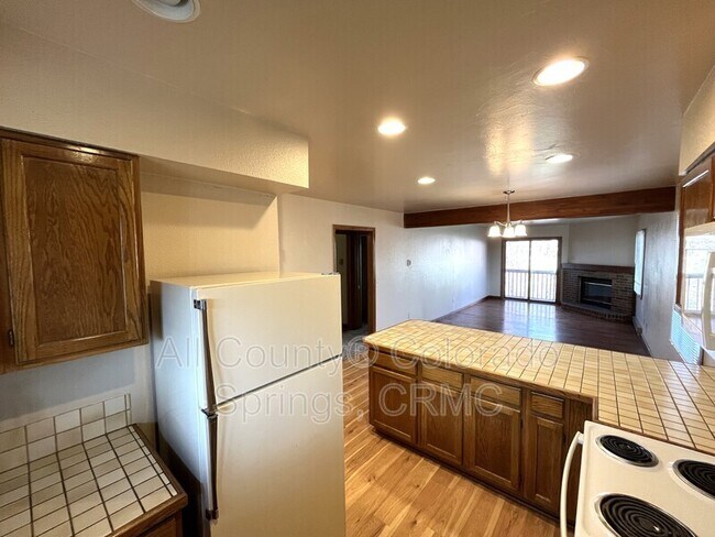 Photo - 2526 Plumtree Grove