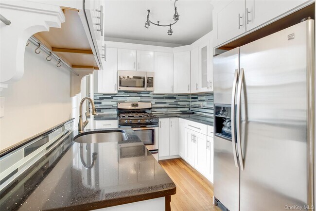 Photo - 87 N Broadway Unidad 2L