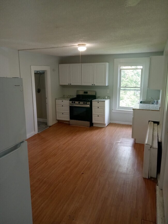 Photo - 86 Edwards St