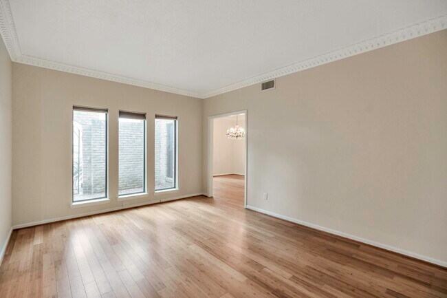 Photo - 1126 Crossroads Dr