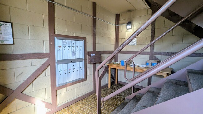 Photo - 2610 Oakton St