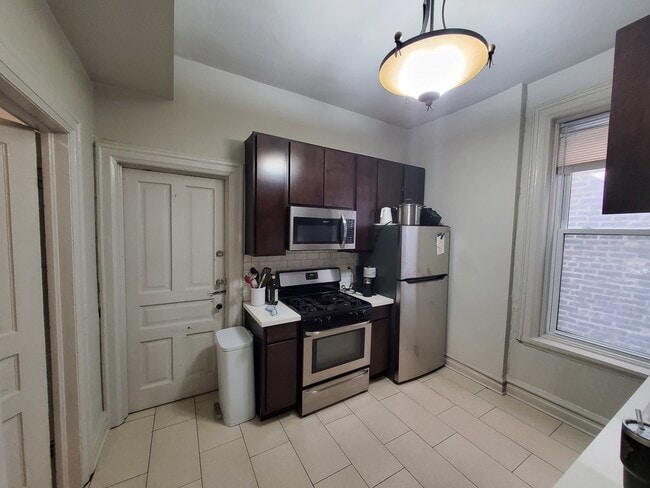Photo - 1930 N Bissell St