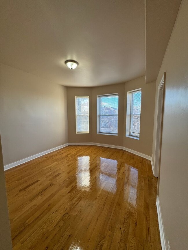 Photo - 6507 S Ingleside Ave Unidad NEW 6507 # 3