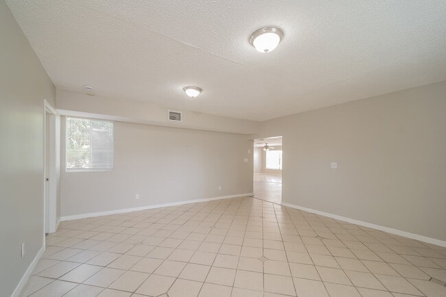 Photo - 1322 SE 12th St