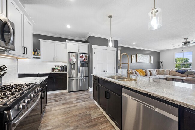 Photo - 1436 Indianola Ave