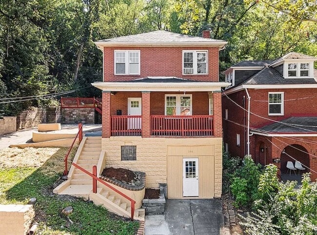 Building Photo - 144 Sumner Ave Unit 144 Sumner Ave - #1