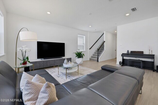 Photo - 72 Flintlock Ln