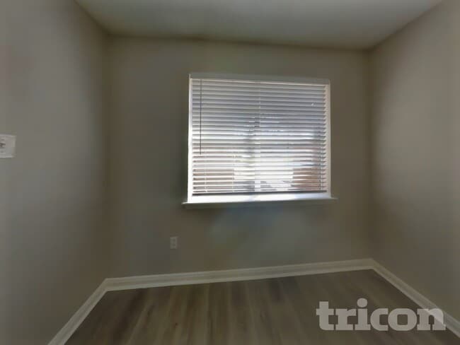 Photo - 14218 Overbrook Ln