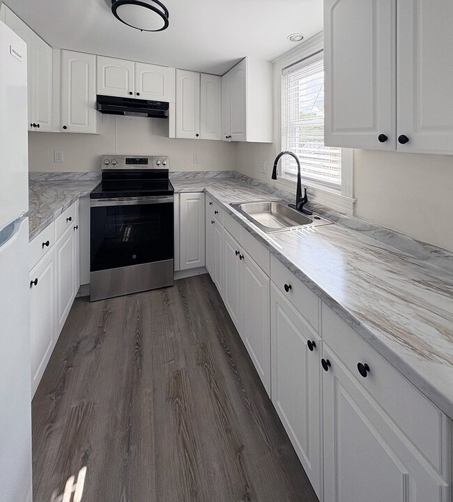 Photo - 377 S Main St Unidad # 2