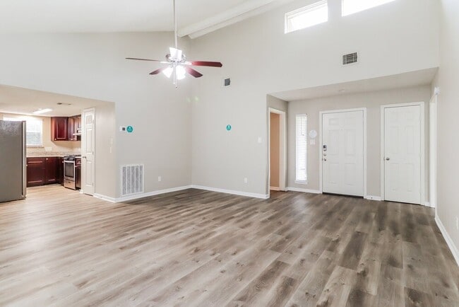 Photo - 7327 Shady Vale Ln